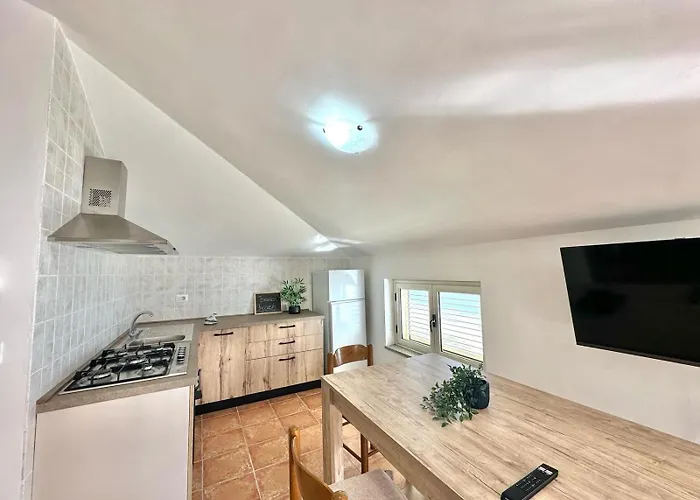 Branca 1 - Moderno Sul Mare *